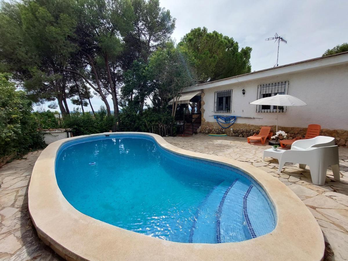 Chalet Rustico Con Piscina Y Barbacoa, Valencia トレント エクステリア 写真